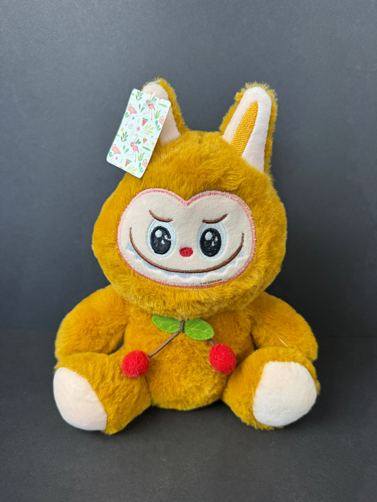 566 - generic labubu looking plush, tag is in Chinese