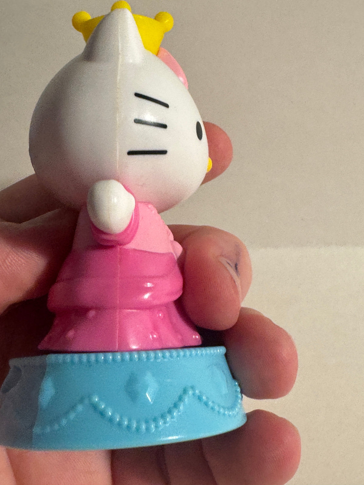 551 - Hello Kitty McDonald’s Happy Meal Toy #3 – Spinning Princess Figure 2019