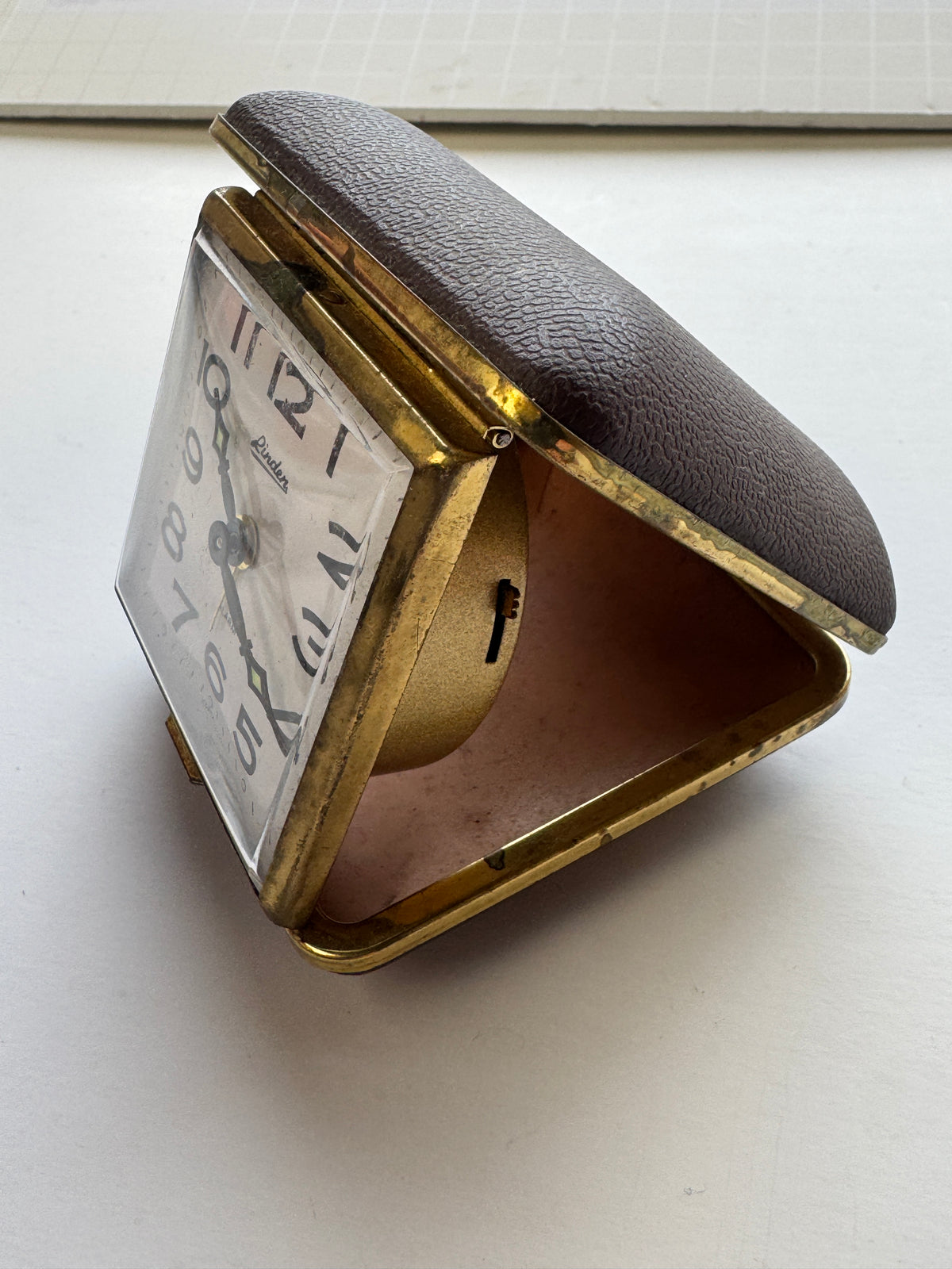 516 - Vintage Linden Travel Alarm Watch