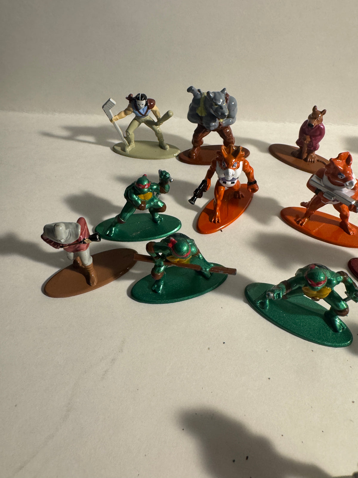 492 - tmnt diecast figures teenage mutant ninja turtles random
