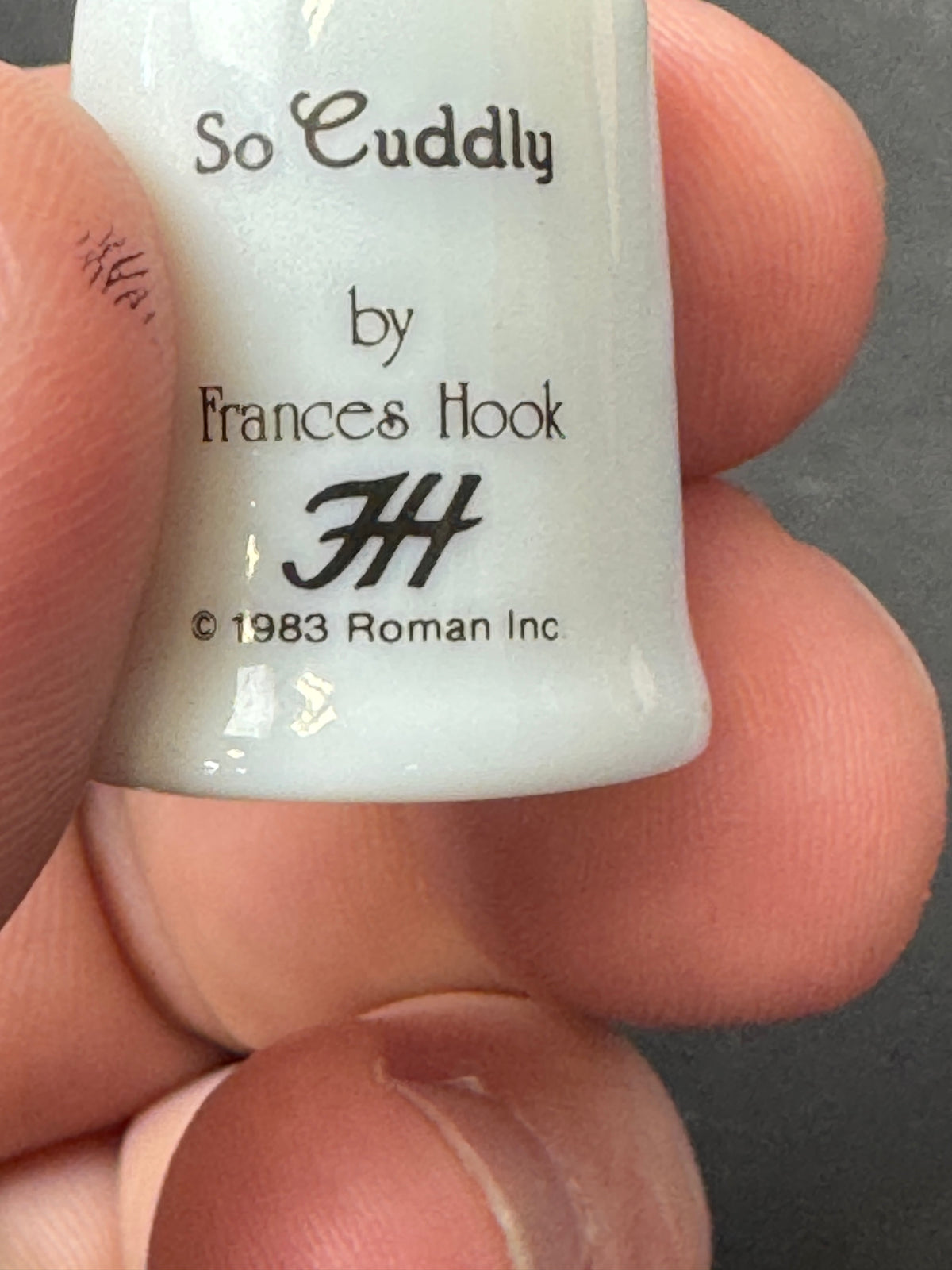 490 - So Cuddly Thimble Vintage Souvenir Collectible 1983
