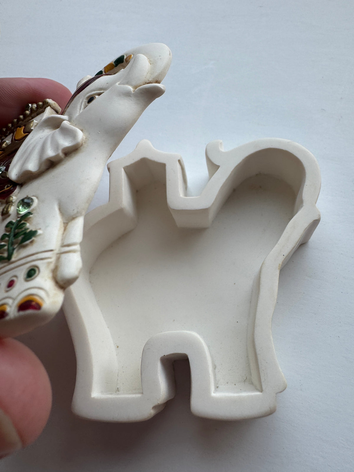508 - Thai Miniature White Elephant With Houdah And Raised Trunk  Trinket Jewelry Box