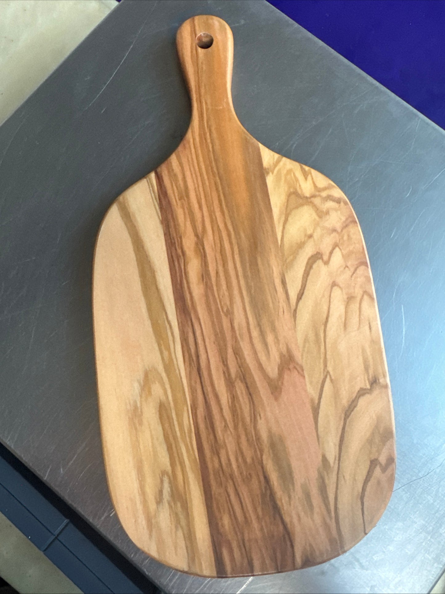 Threshold Cutting board olivewood 12x6