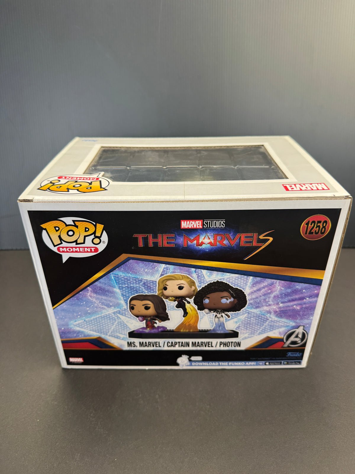 Funko Pop! Moment - number 1258 Miss Marvel, Captain Marvel, Photon 3 character Display