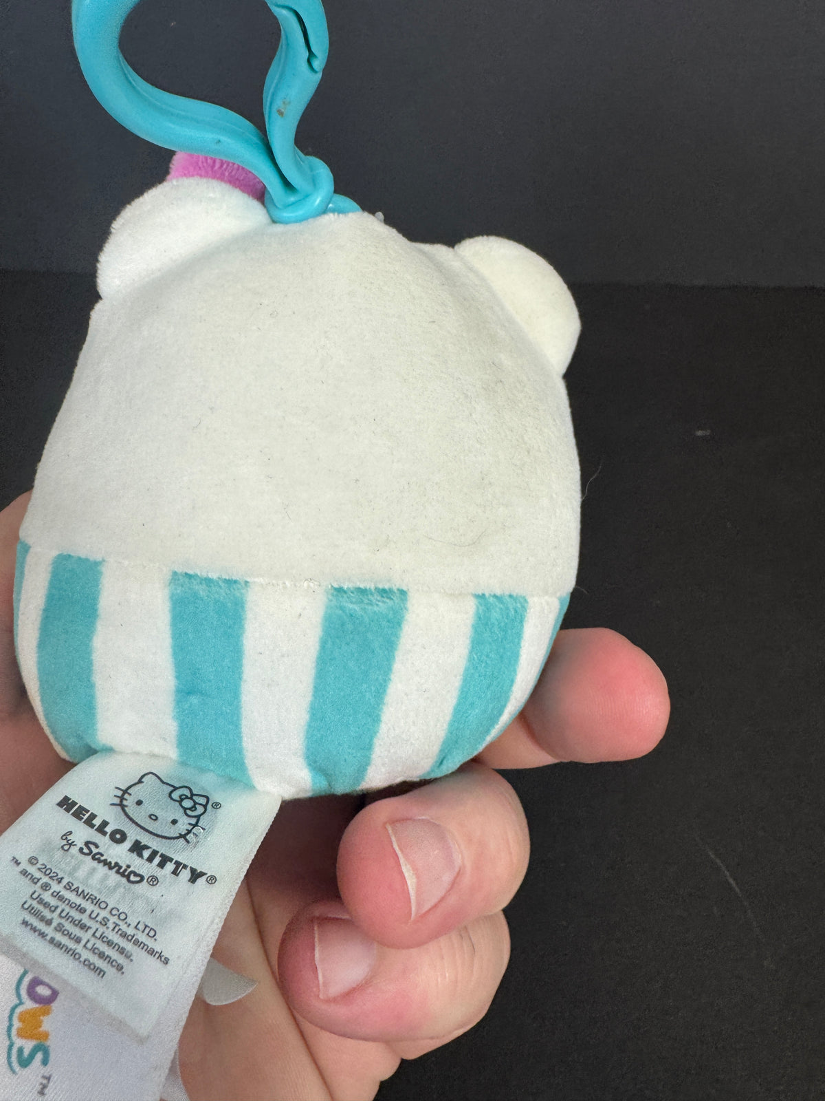 029 - Squishmallows 3.5" Hello KITTY CLIP w/ burger sanrio