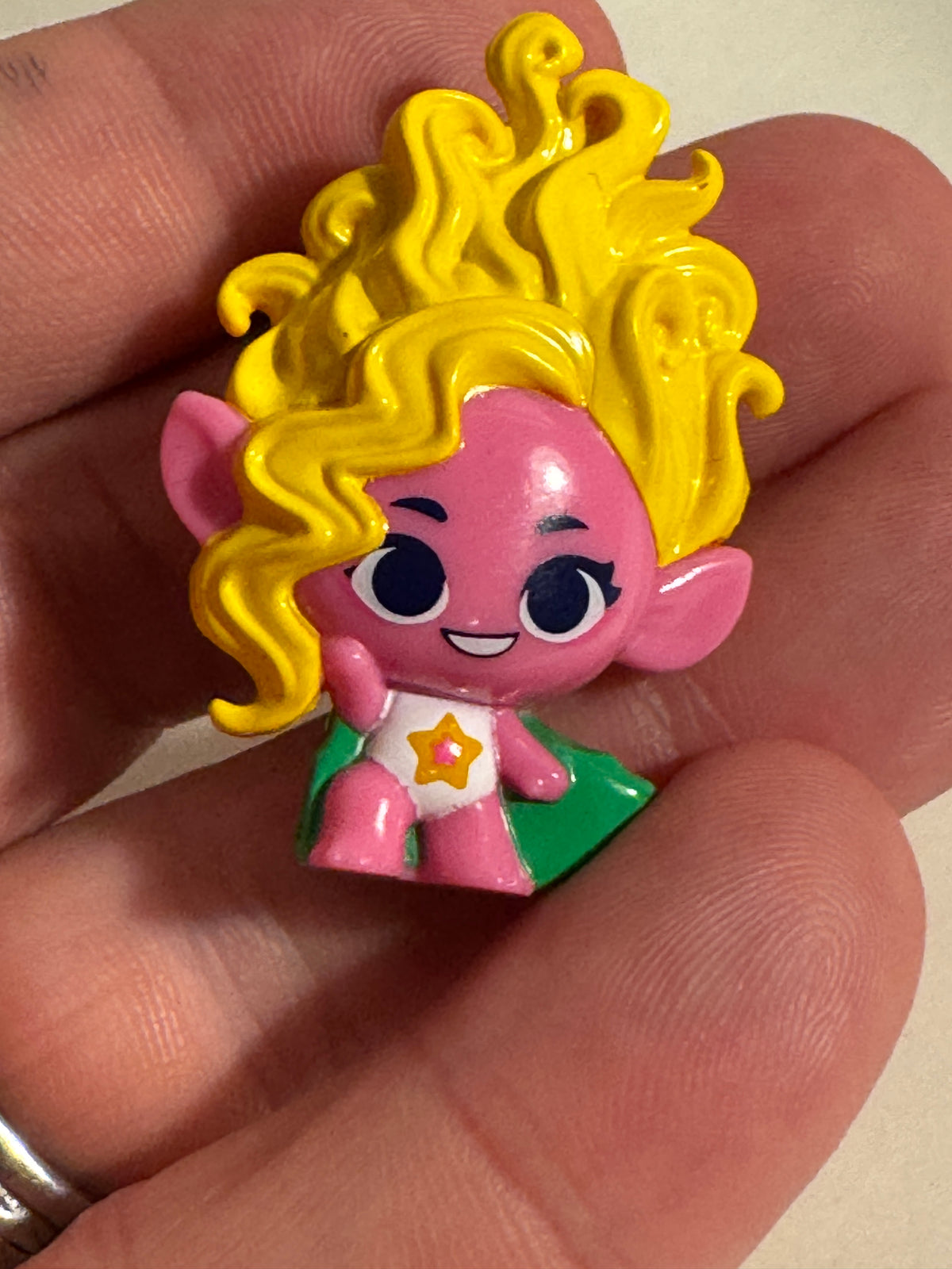 540 - Trolls Band Together Mineez Series 1 Viva-01 Figure