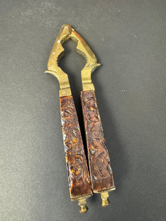 Vintage Brass & Carved Wood Nutcracker Floral Handles Kitchen Nut Cracker