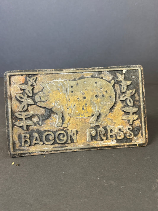 618 - Vintage Style Cast Iron Bacon Press Pig Design Wood Handle Rustic Kitchen Tool